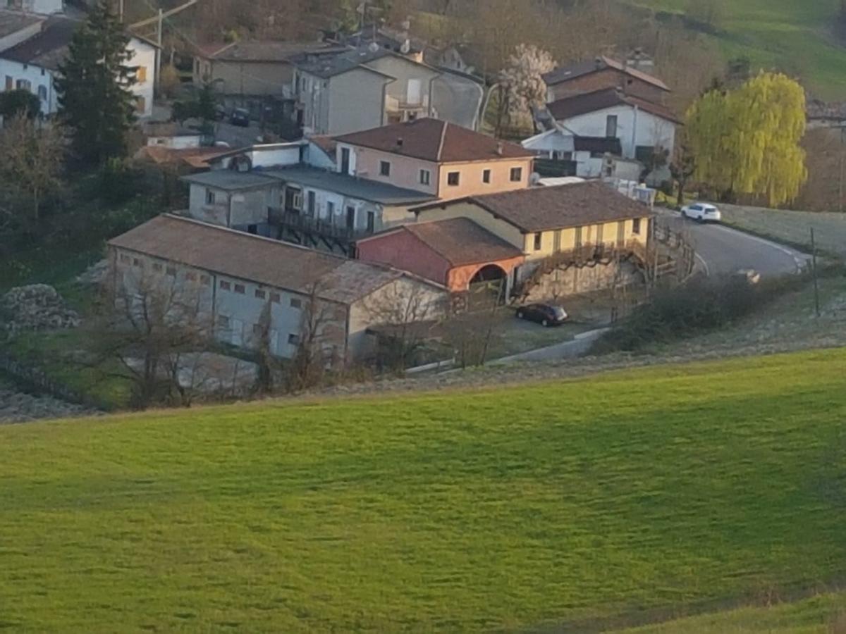 Agriturismo Di Sordiglio Casina Exterior photo